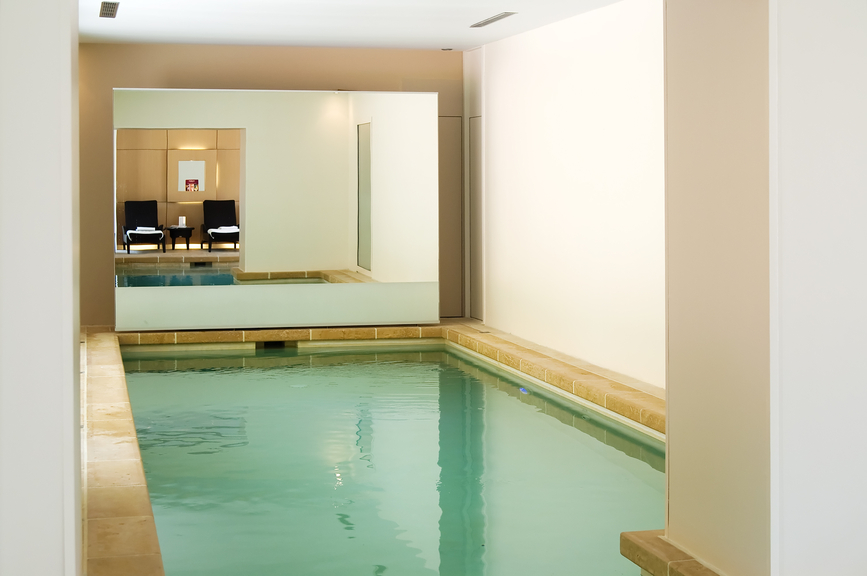 32 Indoor Swimming Pool Design Ideas (32 Stunning Pictures)